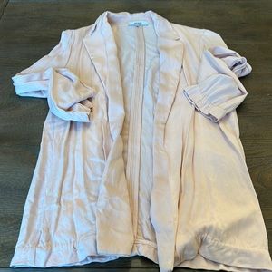 Blush pink light weight blazer with pockets!